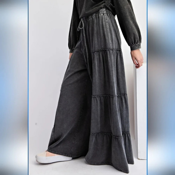 New Easel Black Mineral Washed Tiered Pants - Picture 5 of 5